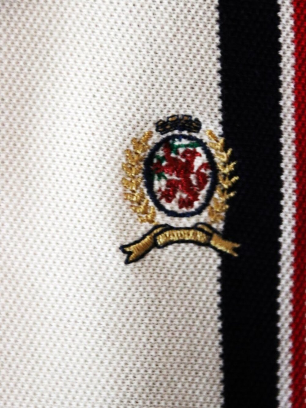 Men's TOMMY HILFIGER 100% Cotton Polo, Size L, Red White Blue Stripe, Like New - Picture 2 of 6